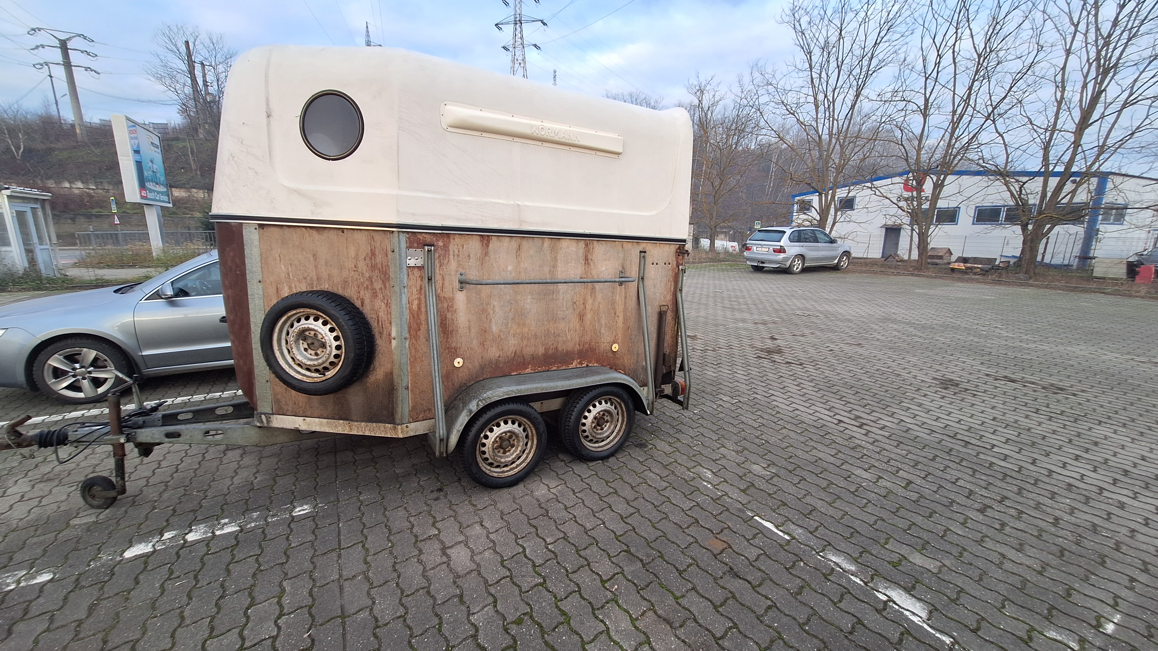 Remorca 2000 kg